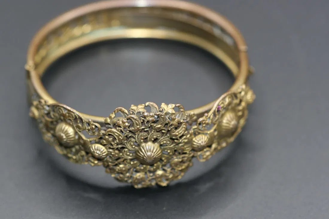 Filigree Bangle Cuff Bracelet Vintage   .lot#371 (1 of 4)