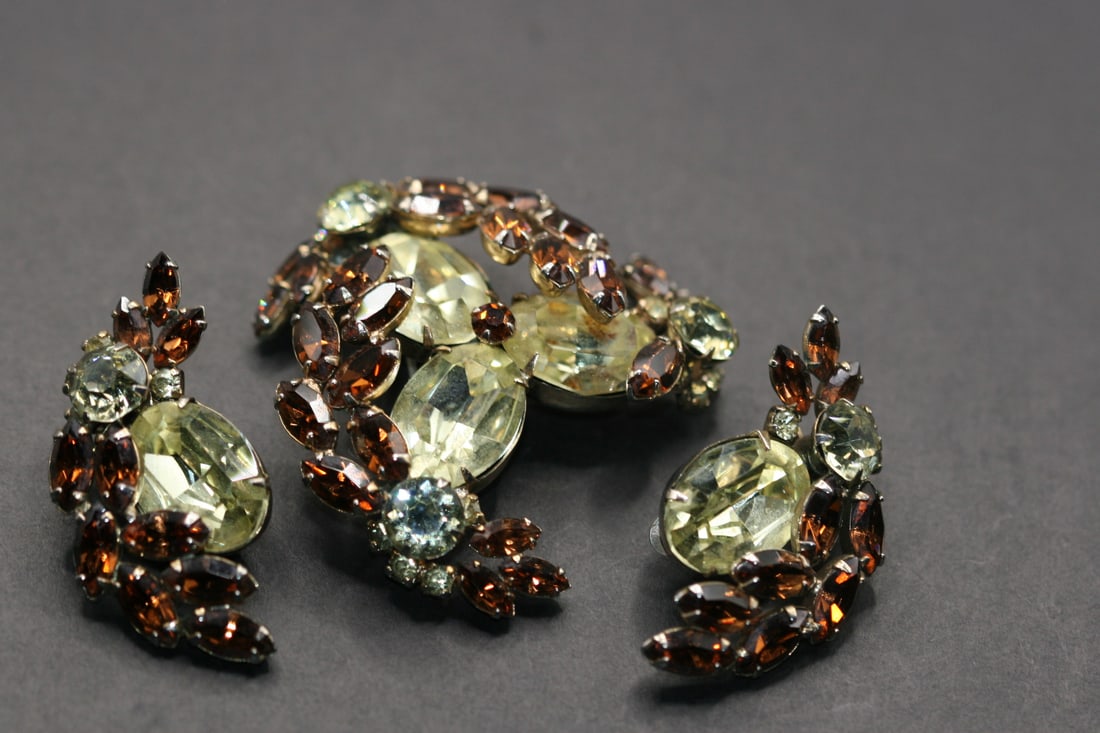 Sherman Brooch Earrings Set Rhinestone Signed Vintage Lot 543 (1 of 7)