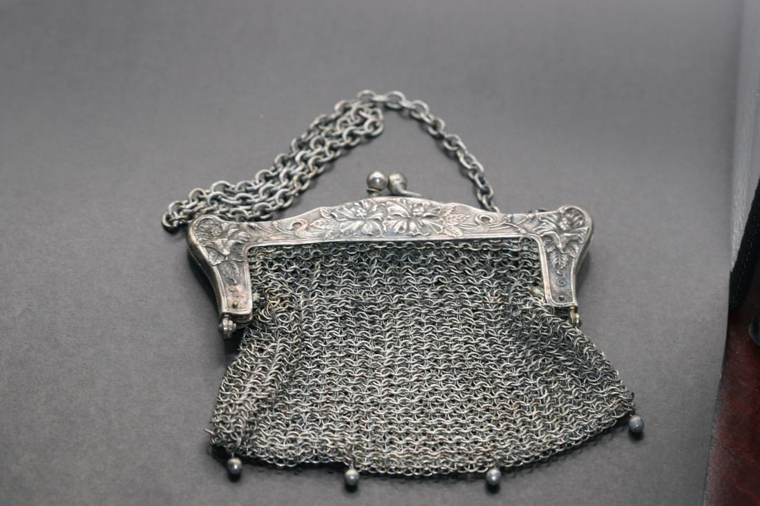 German Silver Mesh Purse Flower Handle Vintage Lot 595 (1 of 4)