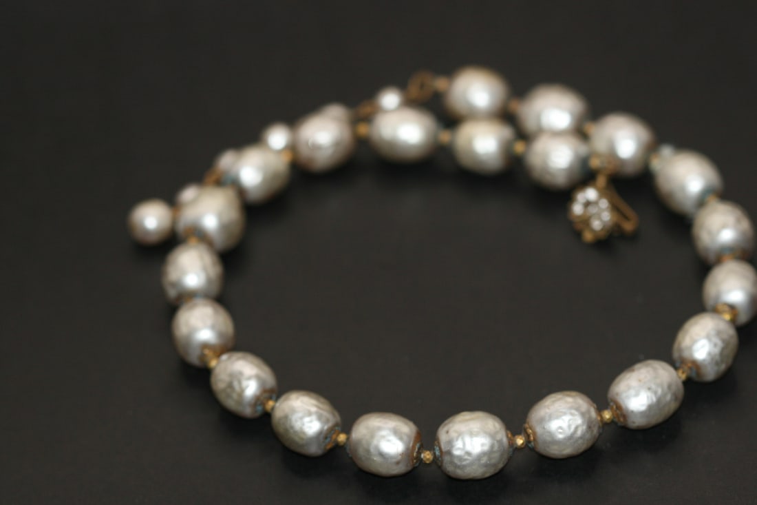 Miriam Haskell Baroque Pearl Single Strand Necklace Vintage Signed Lot 616 (1 of 3)