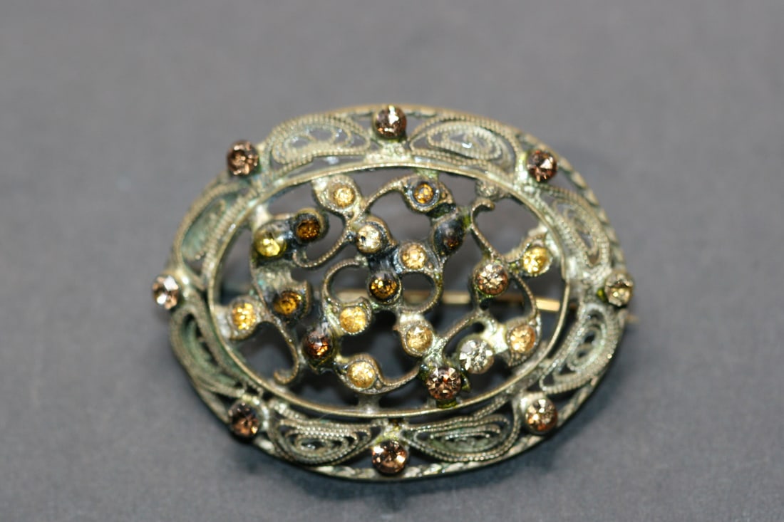 Czech Filigree Rhinestone Brooch Pin Vintage Lot 958 (1 of 2)