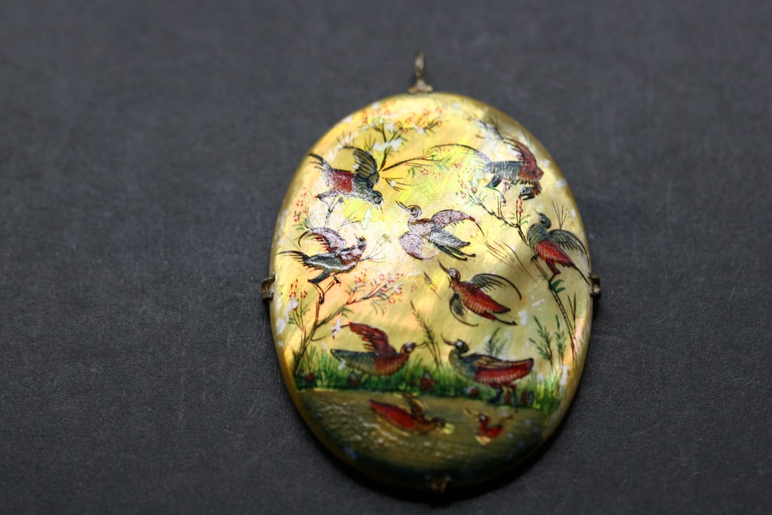 Iran Mother of Pearl Persian Hand Painted Old Pendant Lot 963 (1 of 3)