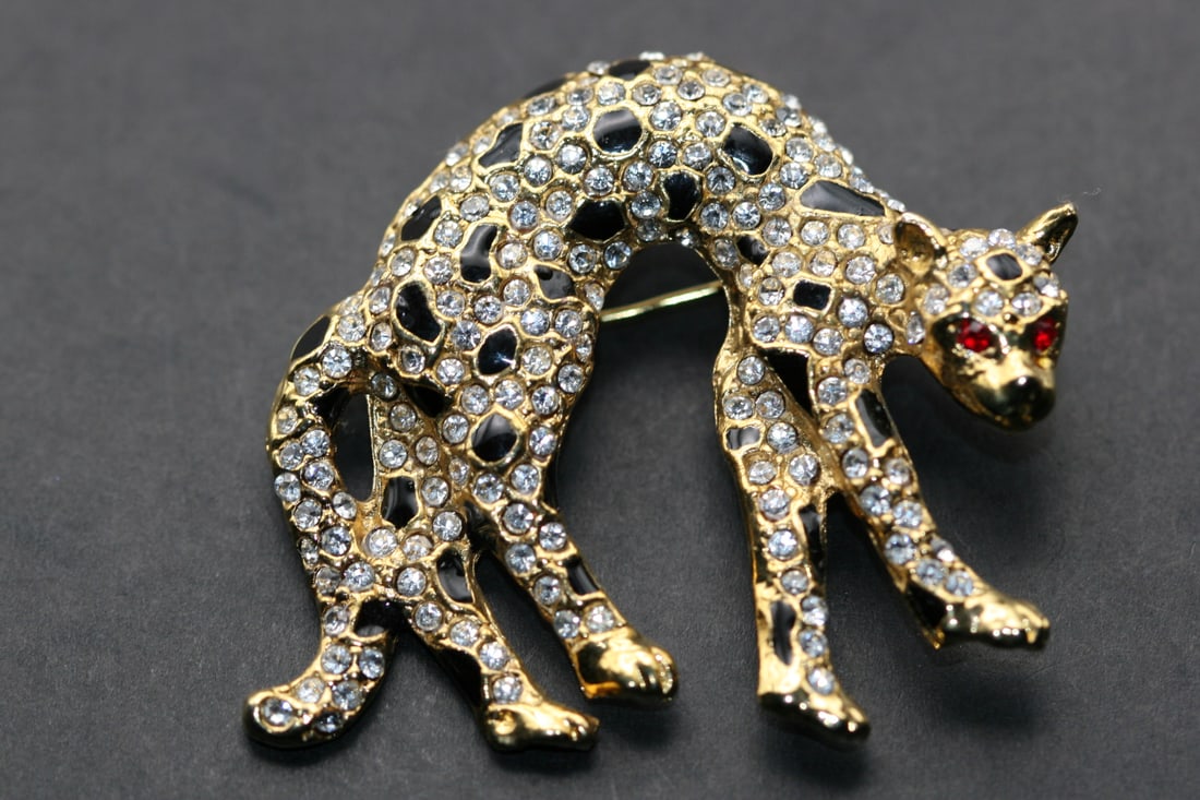 Leopard Rhinestone Jaguar Panther Brooch Pin Animal Vintage Lot 1043 (1 of 2)