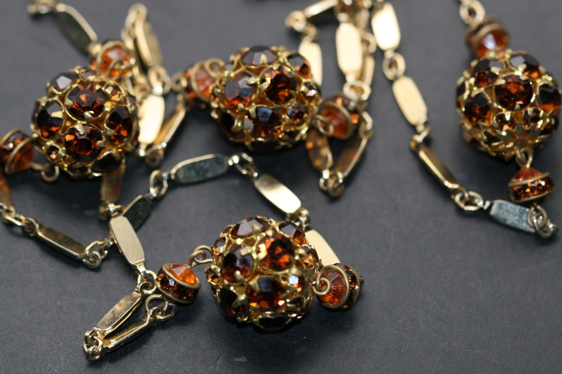 36" Rhinestone Necklace Vintage Lot 1044: 36" Rhinestone Necklace Vintage