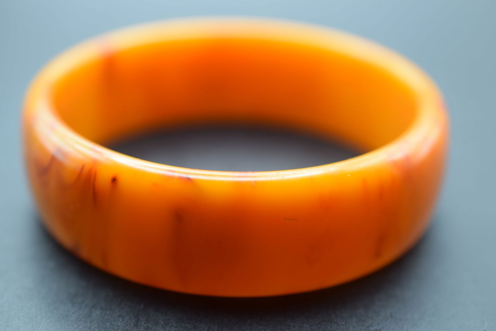 Fantastic Amber Bakelite Bangle Bracelet Vintage Lot 97 (1 of 6)