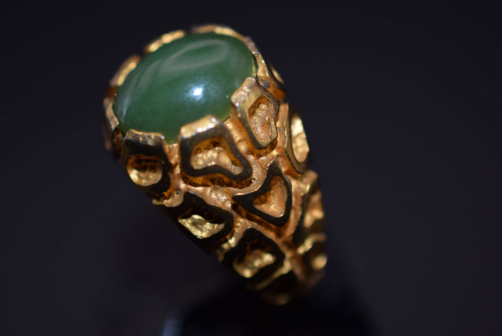 1970's Jade Gold Plated Artistic Ring Size 9  Lot 337 (1 of 4)