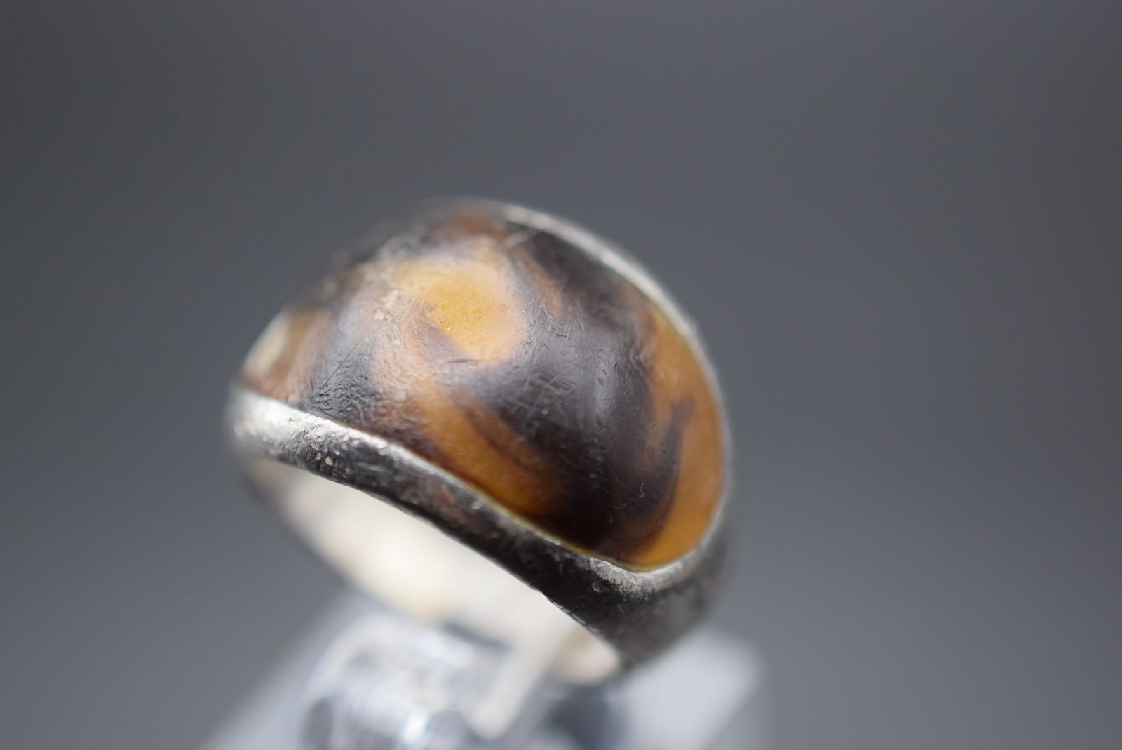 Handmade Amber Sterling Silver 925 Ring Size 6.5 Lot 476: Handmade Amber Sterling Silver 925 Ring Size 6.5 Weighs 7.78 grams Top measures 5/8" unsigned handmade