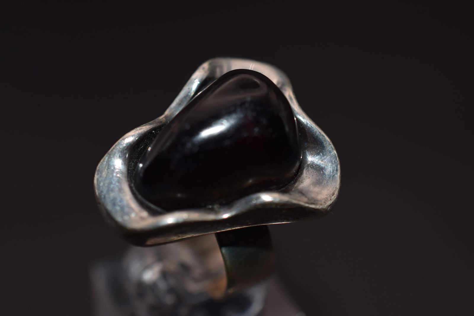 Onyx Modernist Sterling Silver 925 Ring Size  it can be sized up or down one sized   Lot 557 (1 of 7)