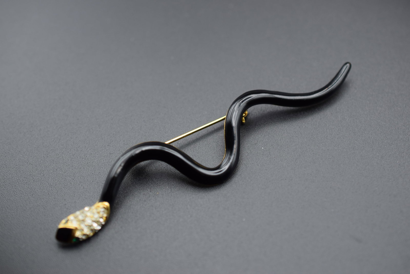Snake Shpinx Enamel Brooch Pin Vintage Rhinestone Lot 754: Snake Shpinx Enamel Brooch Pin Vintage Rhinestone measures 3 3/4" long signed Sphinx