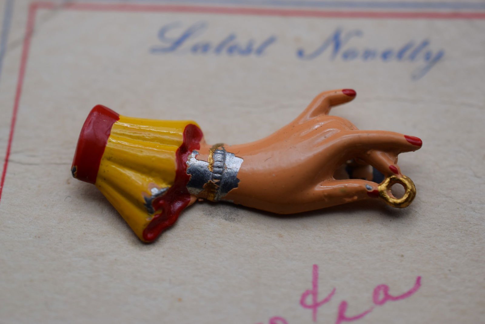 1940's Latest Novelty original card Enamel Brooch Pin Made Canada on original card  Lot 771 (1 of 3)