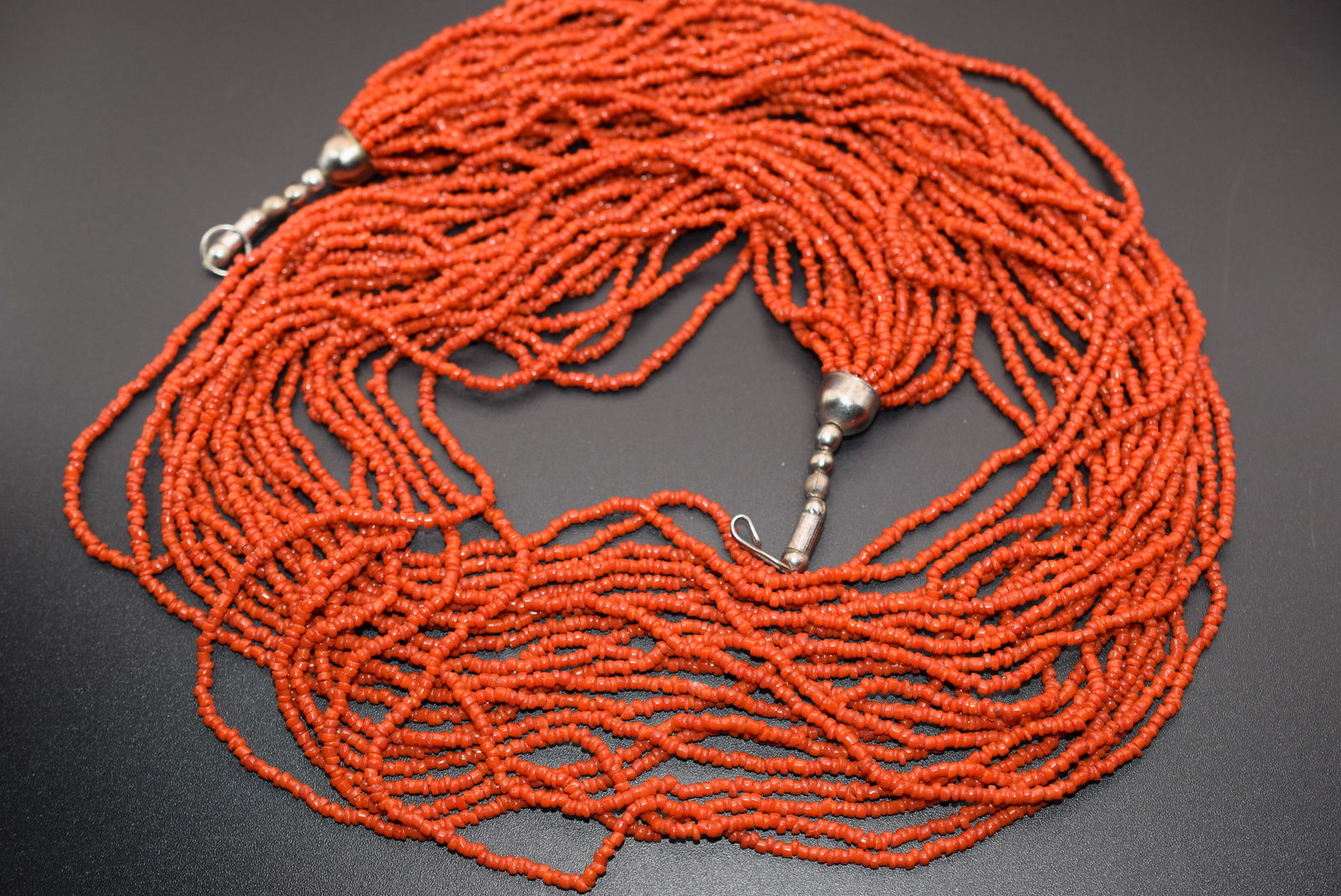 Coral Middle Eastern Bib Necklace Vintage 20 Strands  Lot 780 (1 of 4)