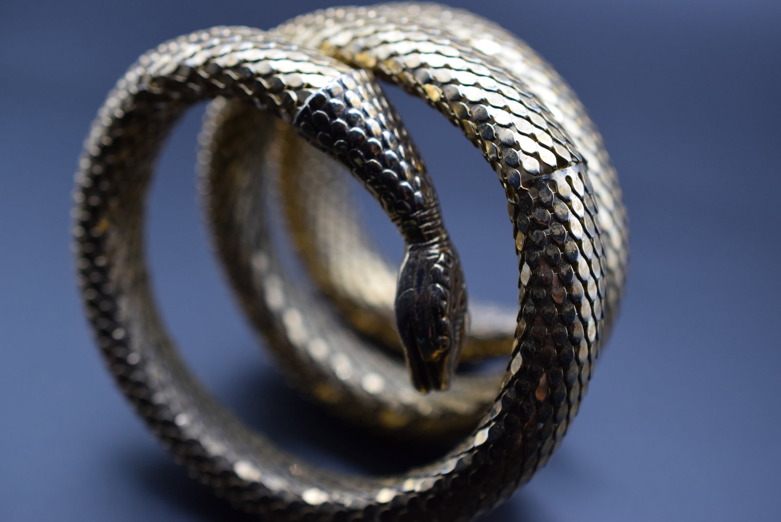 Snake Bracelet wrap wrist Beauty Lot 790: Snake Bracelet wrap wrist Beauty measures 2 1/2" across width is 2 1/4"
