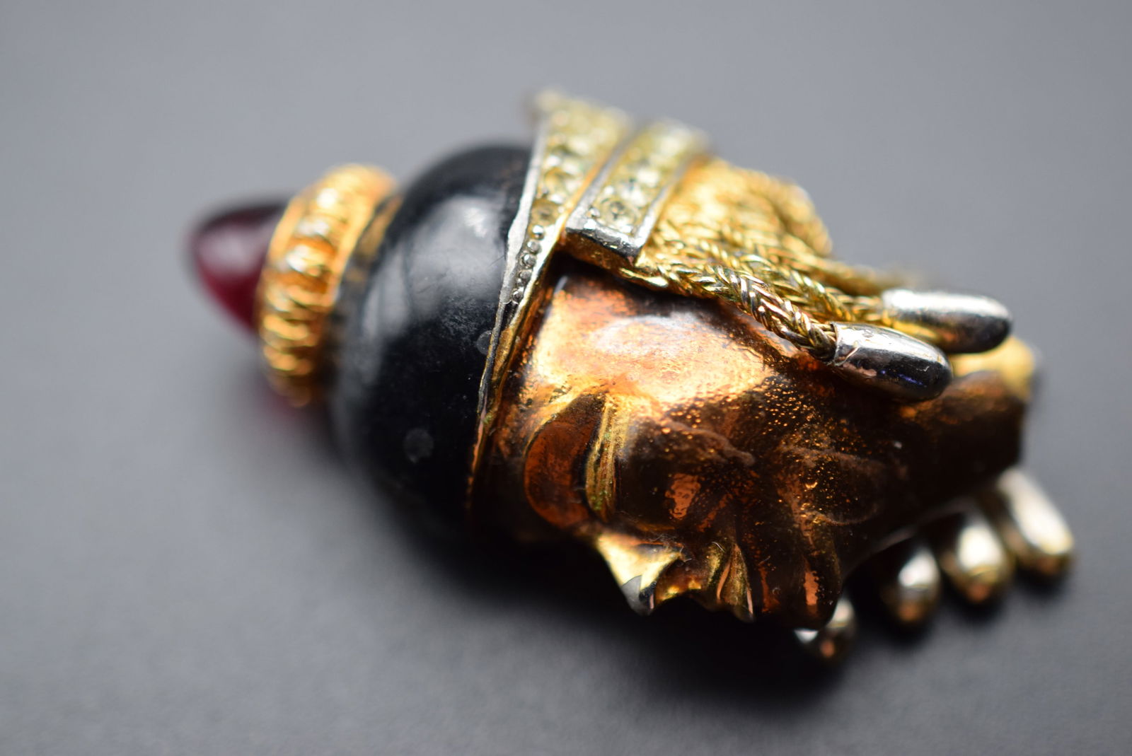 D'Orlan Boucher Figural Asian Face Enamel Cabochon Vintage Lot 824: D'Orlan Boucher Figural Asian Face Enamel Cabochon Vintage measures 2 1//4" x 1 1/4" signed D'Orlan numbered 8354