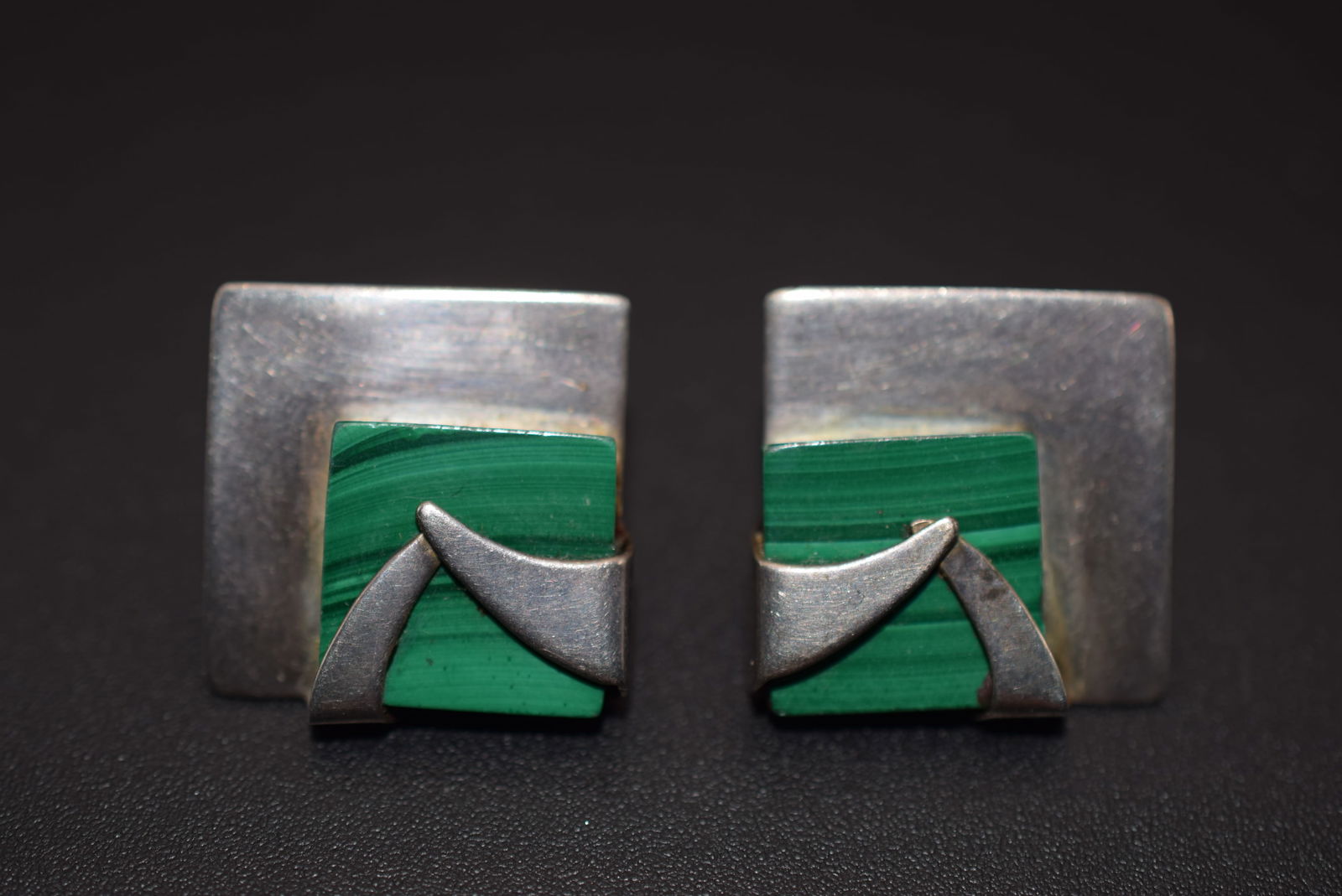Malachite TT Signed Pierced Earrings Sterling Silver 925 Lot 887: Malachite TT Signed Pierced Earrings Sterling Silver 925 Weighs 5.5 grams measures 3/4" x 3/4" signed Sterling TT ©