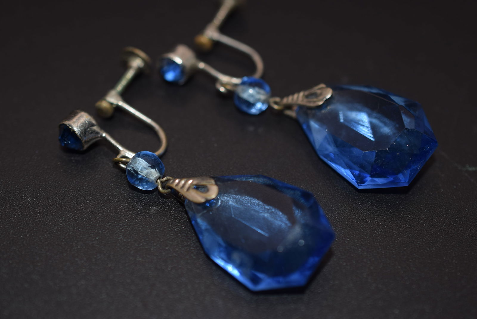 Czech Drop Crystal Blue Screwback Earrings Vintage 1940's Lot 993: Czech Drop Crystal Blue Screwback Earrings Vintage 1940's measures 1 3/4" x 5/8" signed Made in Czecho Slovak