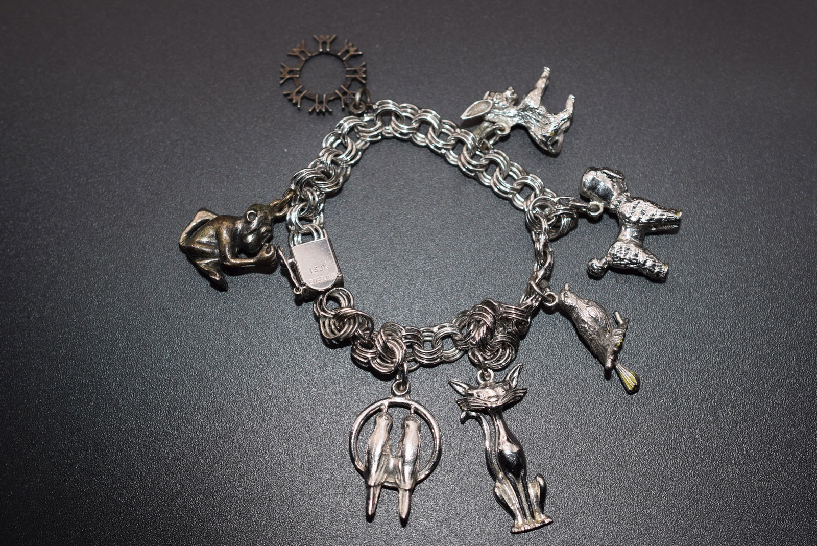 Sterling Silver 925 Charm Bracelet with 8 Charms all Sterling Vintage Lot 1074 (1 of 4)