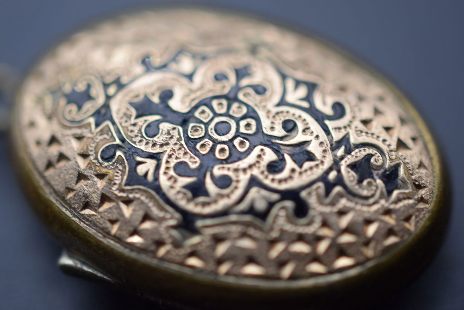 Edwardian Locket Enamel with inserts Vintage Lot 1102: Edwardian Locket Enamel with inserts Vintage measures 1" x 3/4" plus the bale