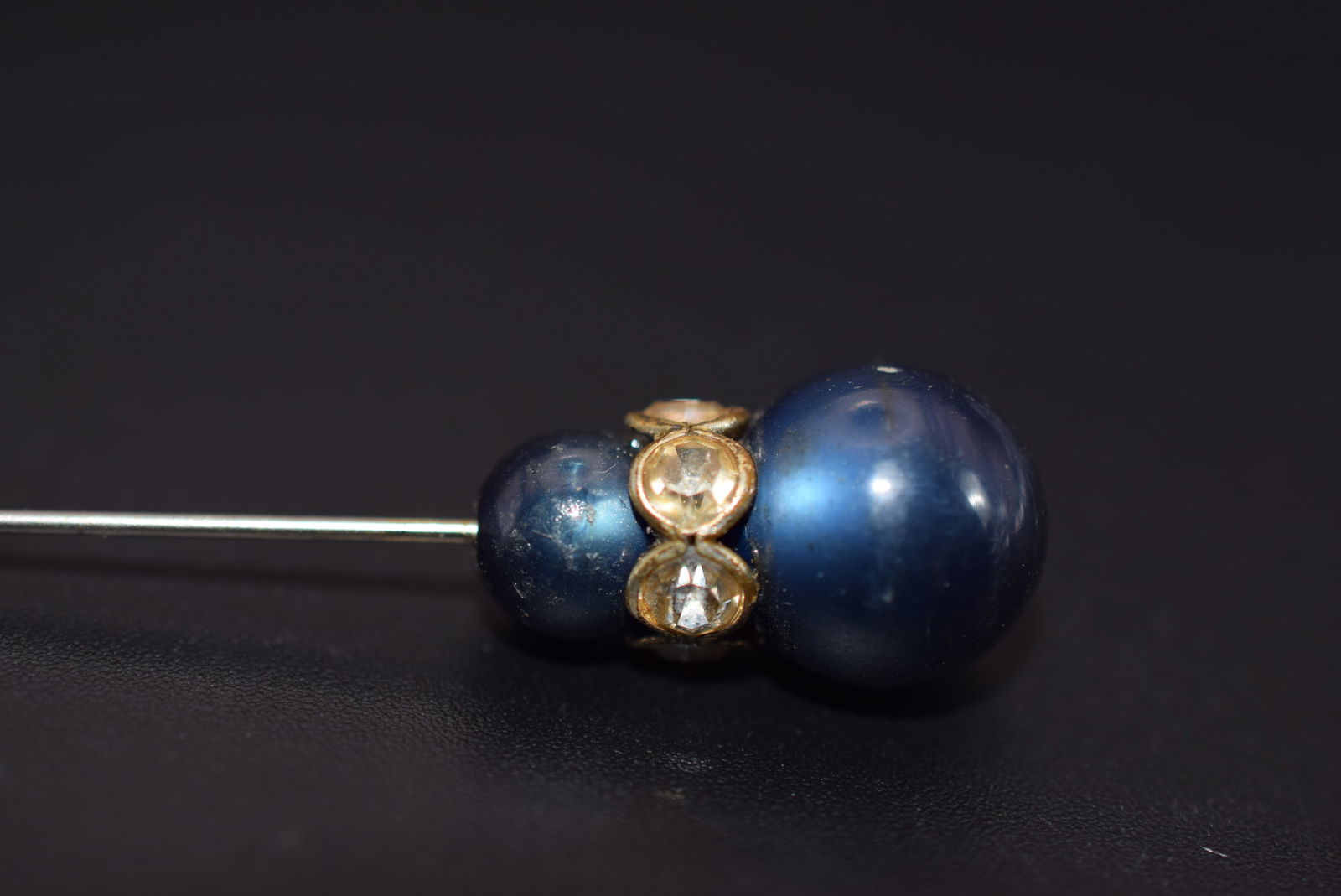 Blue Blue  Hat Pin Edwardian Vintage Hatpin     Lot 1243 (1 of 2)