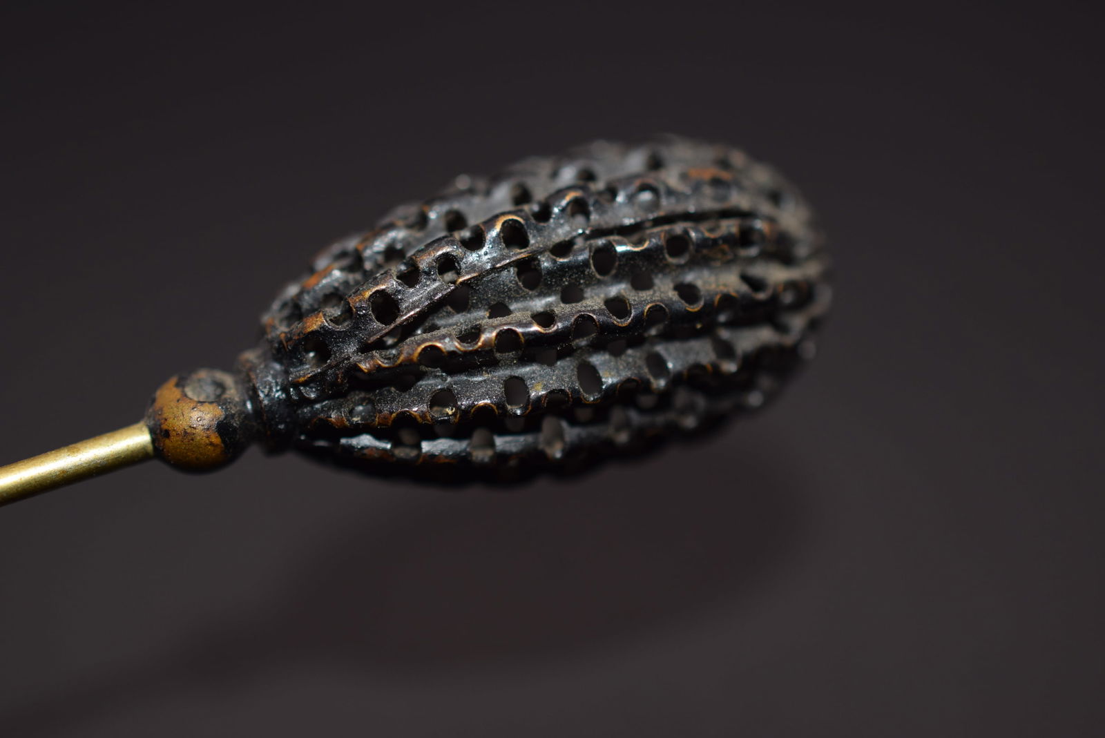 Carved Jet exceptional Hat Pin Edwardian Vintage Hatpin  Lot 1245 (1 of 4)