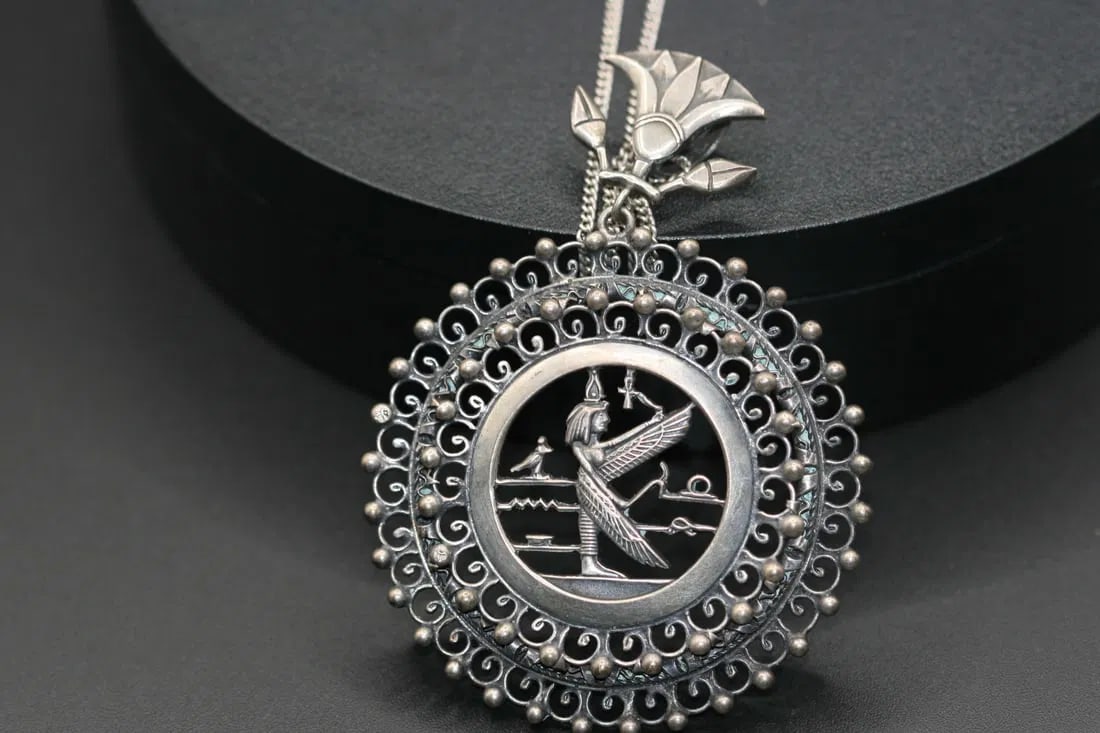 Egyptian Sterling Silver Pendant Necklace Cleopatra .lot#53 (1 of 5)