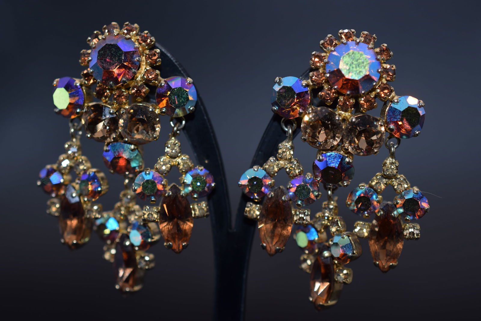 Sherman Rhinestone Signed Vintage 1940's Clip Earrings Magnificent Lot# BE 130: Sherman Rhinestone Signed Vintage 1940's Clip Earrings Magnificent Outstanding Chandelier Cluster Drop Shoulder Duster Earrings WOW measures 2 3/8" x 1 5/8" Signed Sherman on the backs