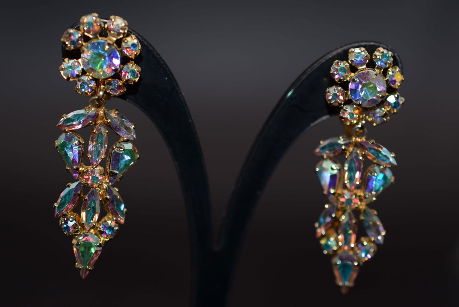 Sherman Rhinestone Signed Vintage 1940's Clip Earrings Lot# BE 141: Sherman Rhinestone Signed Vintage 1940's Clip Earrings measures 1 7/8" long x 5/8" signed Sherman on the backs