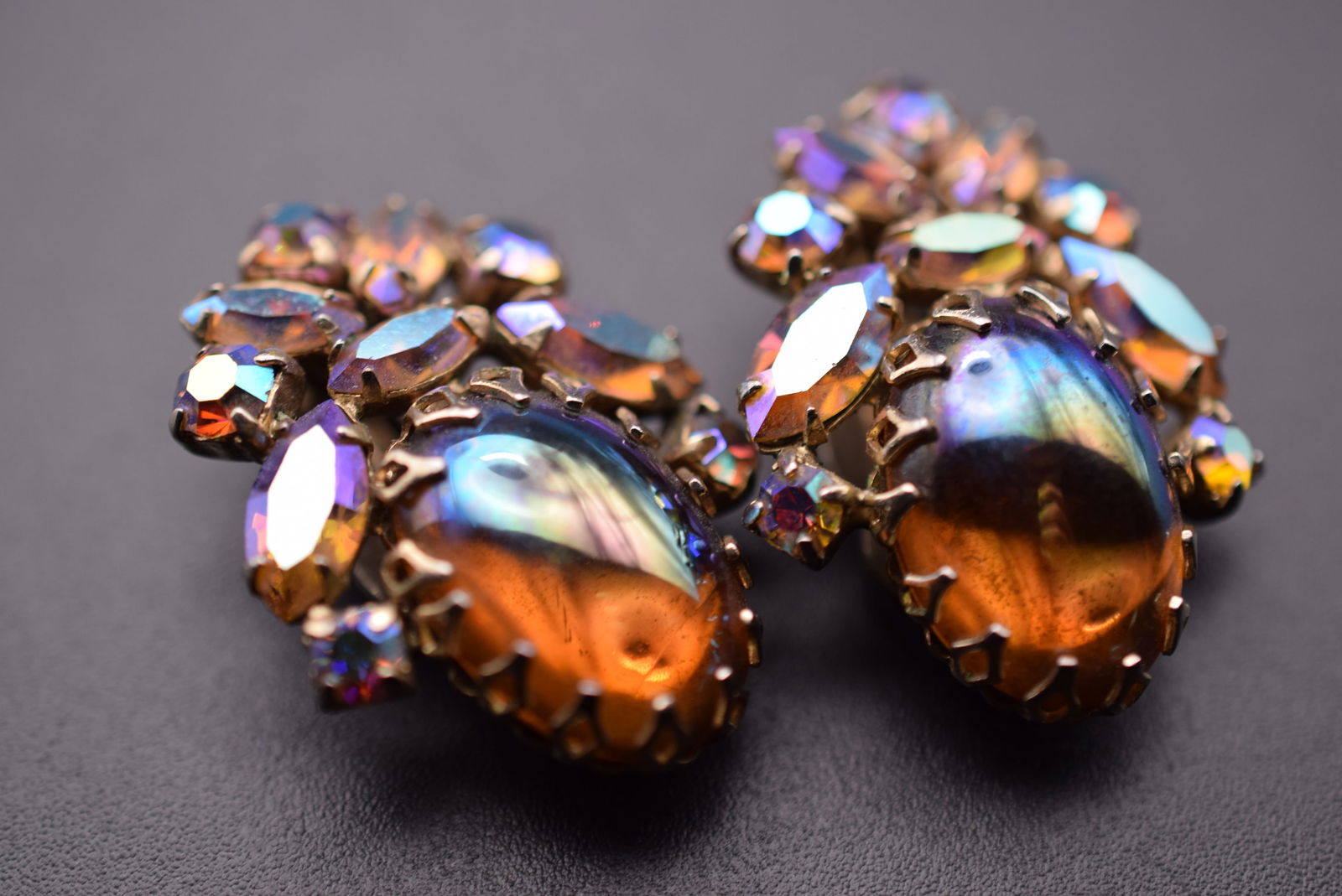 Sherman Rhinestone Signed Vintage 1940's Clip Earrings Lot# BE 148: Sherman Rhinestone Signed Vintage 1940's Clip Earrings