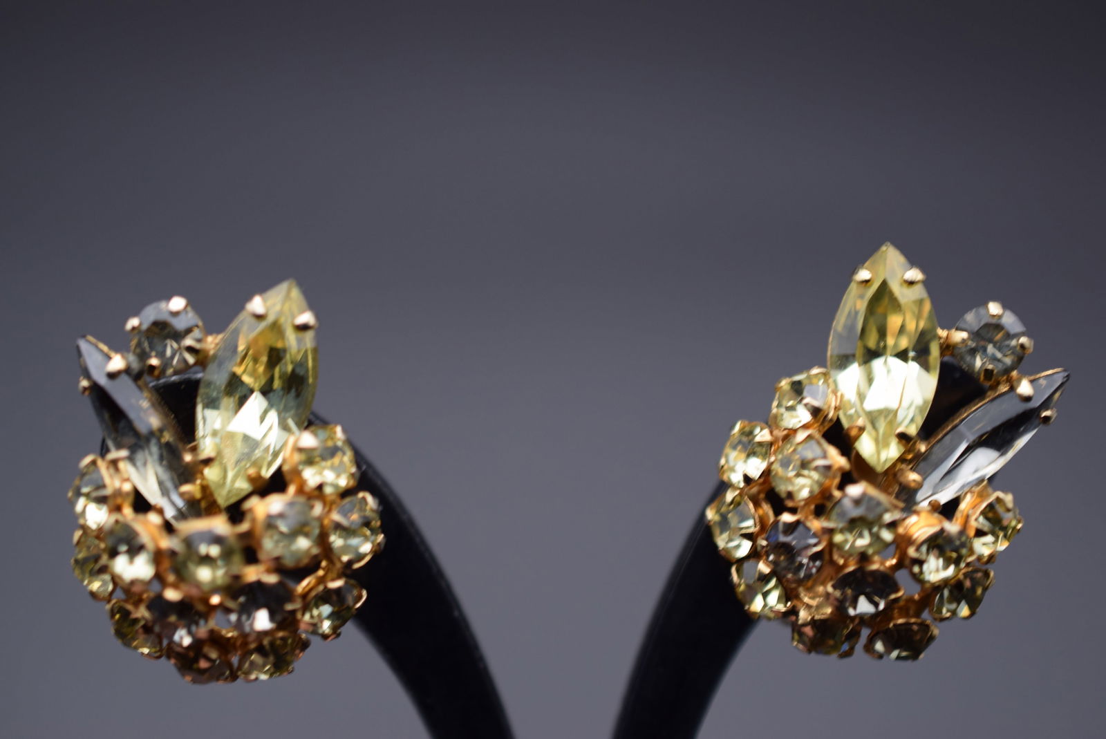 Sherman Rhinestone Signed Vintage 1940's Clip Earrings Lot# BE 149: Sherman Rhinestone Signed Vintage 1940's Clip Earrings