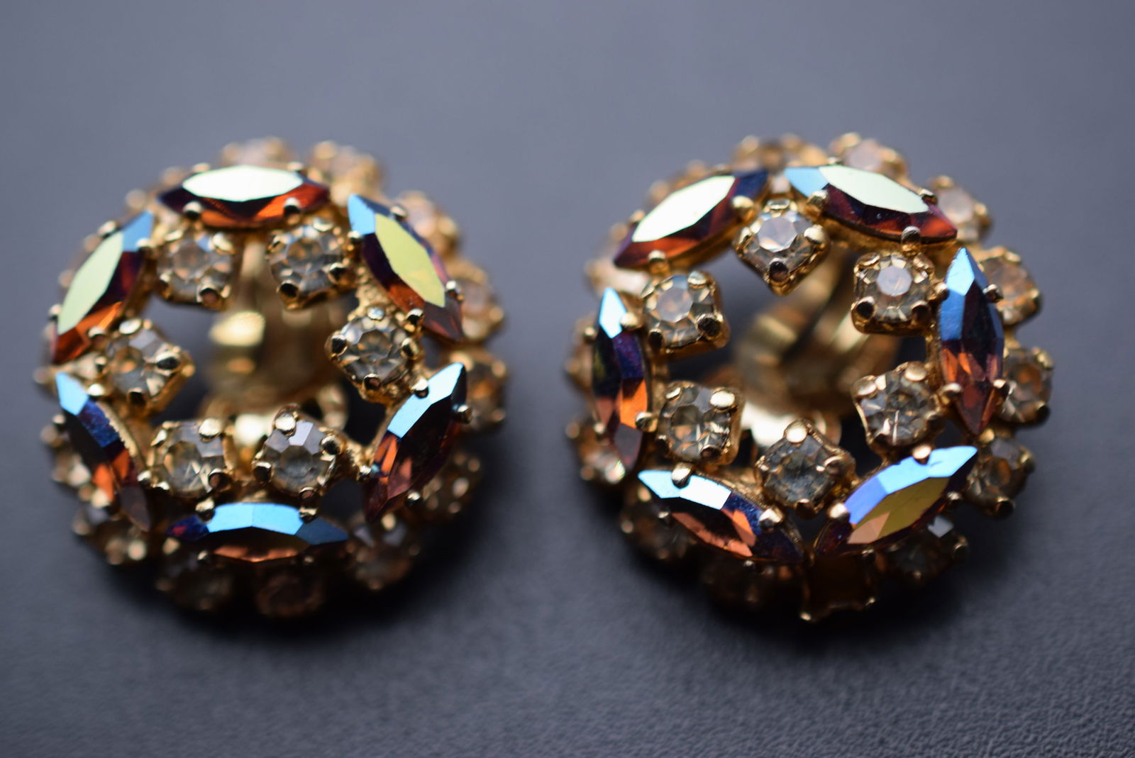 Sherman Rhinestone Signed Vintage 1940's Clip Earrings Lot# BE 154: Sherman Rhinestone Signed Vintage 1940's Clip Earrings