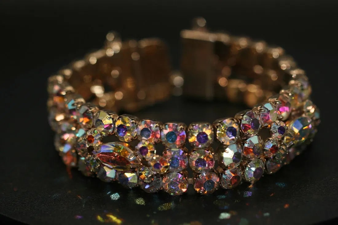 Rhinestone AB Bracelet Chunky Vintage and clip earrings  .lot#158 (1 of 10)