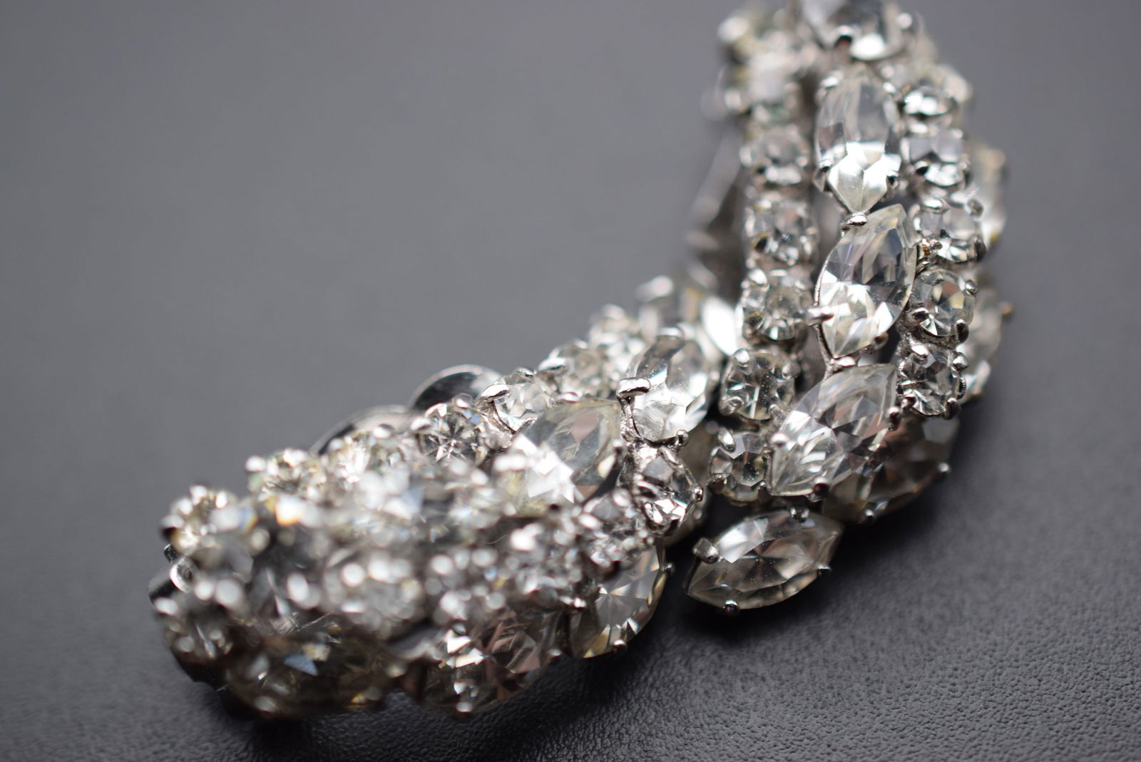 Sherman Rhinestone Signed Vintage 1940's Clip Earrings Lot# BE 169: Sherman Rhinestone Signed Vintage 1940's Clip Earrings