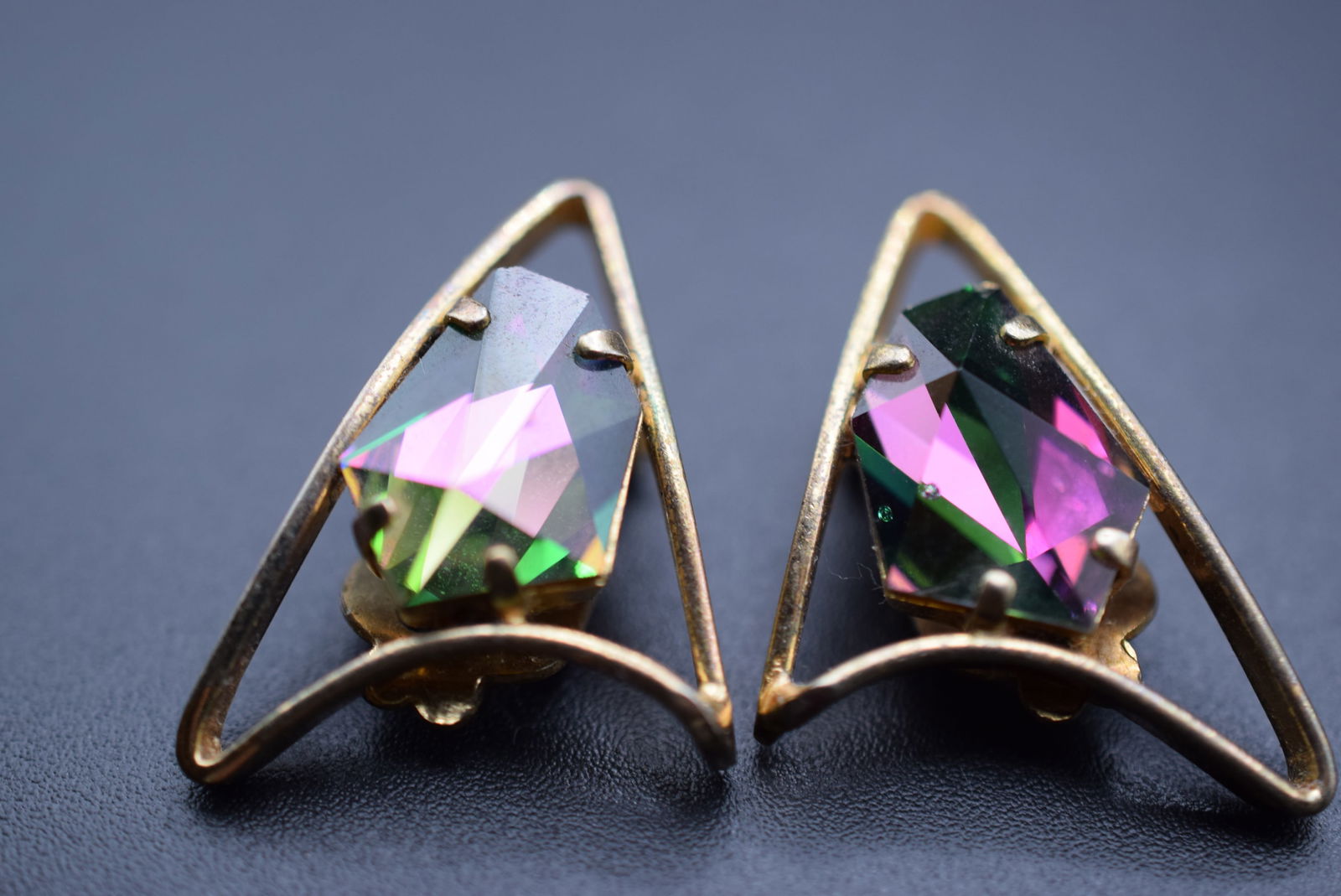 Crazy Nice Star Trek Clip Earrings Rhinestone 1960's Vintage Lot# BE 286: Crazy Nice Star Trek Clip Earrings Rhinestone 1960's Vintage measures 1 1/4" x 7/8"