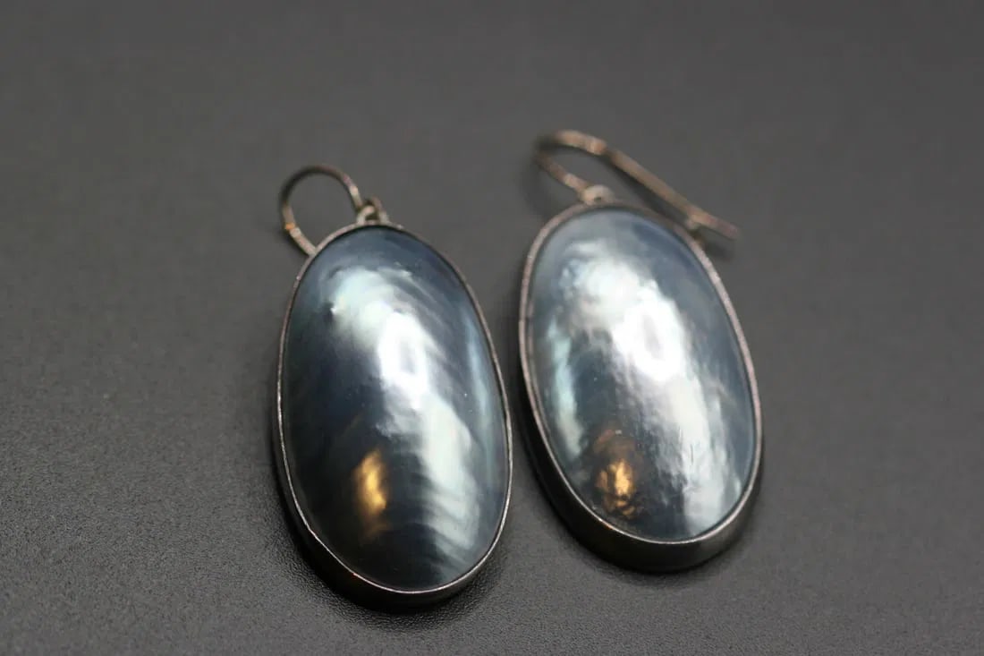 Mabe Pearl Sterling Silver 925 Pierced Earrings Huge .lot#338: Mabe Pearl Sterling Silver 925 Pierced Earrings Huge measures 1 1/2" x 7/8"