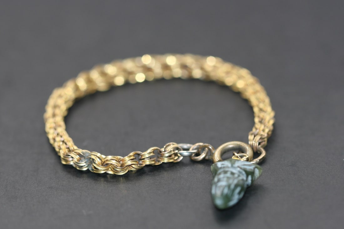 Book Chain Bracelet Old with carved Jade Owl Charm vintage .Lot#438: Book Chain Bracelet Old with carved Jade Owl Charm vintage Measures 7" long and the Jade carved owl measures 3/4" high