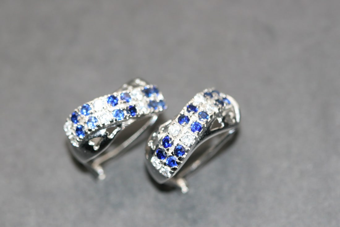 Sapphire Blue Rhinestone and Clear CZ Sterling Silver 925 Pierced Earrings .Lot#467: Sapphire Blue Rhinestone and Clear CZ Sterling Silver 925 Pierced Earrings measures 3/4" x 5/8" signed 925 inside weighs 5.17 grams