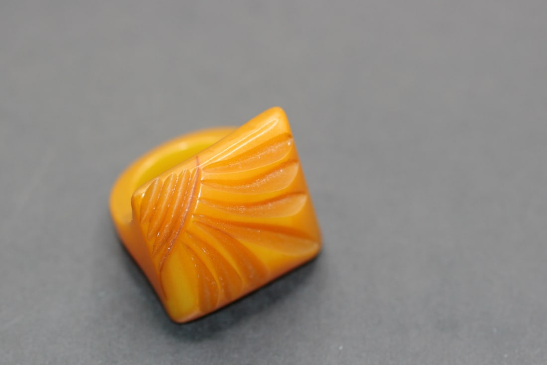 Amber Bakelite Carved Ring Vintage Size 4.5  Lot 837 (1 of 6)