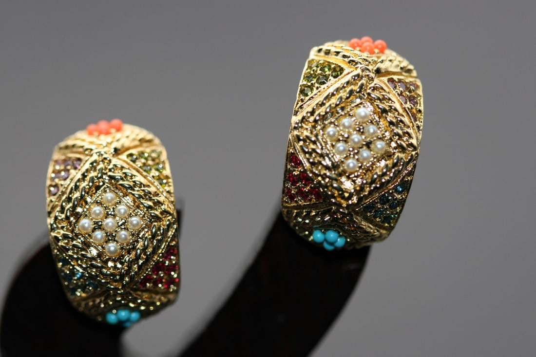 D'Orlan Seed Bead Clip Signed Designer Earring Boucher Lot 992 (1 of 5)