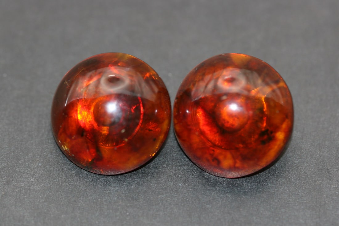 Amber Colored Vintage Plastics Clip Earrings Lot 1008 (1 of 2)