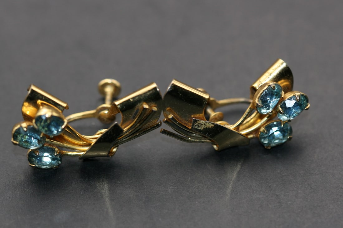 Coro Sterling Screw Back 40's Gold Vermeil Earrings Lot 1028: Coro Sterling Screw Back 40's Gold Vermeil Earrings signed on the backs Coro Sterling measures 1 1/4" x 5/8"