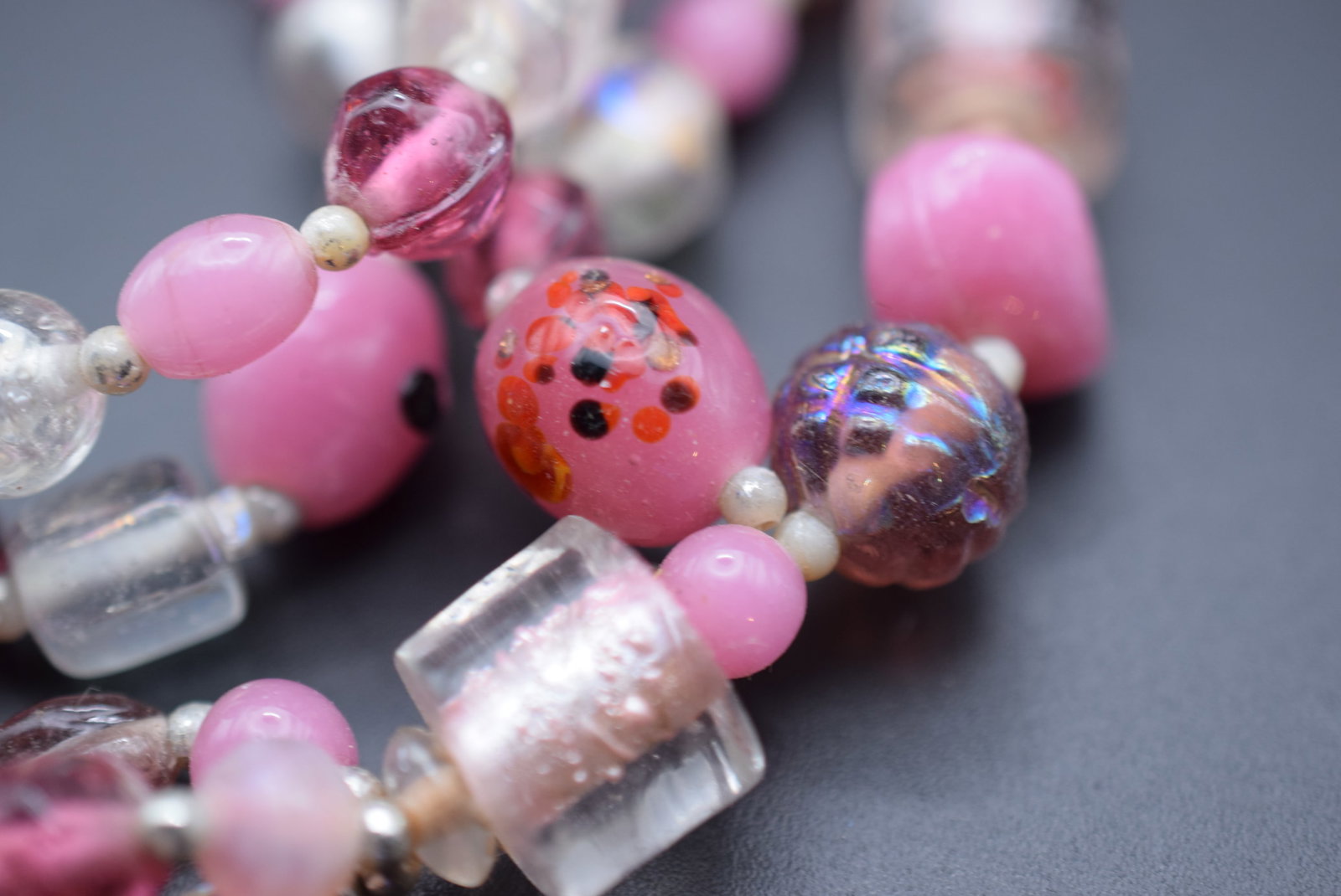 Pink Art Glass Vintage Necklace Lot# CF 2: Pink Art Glass Vintage Necklace measures 23" long and the center tassle measures 4" long