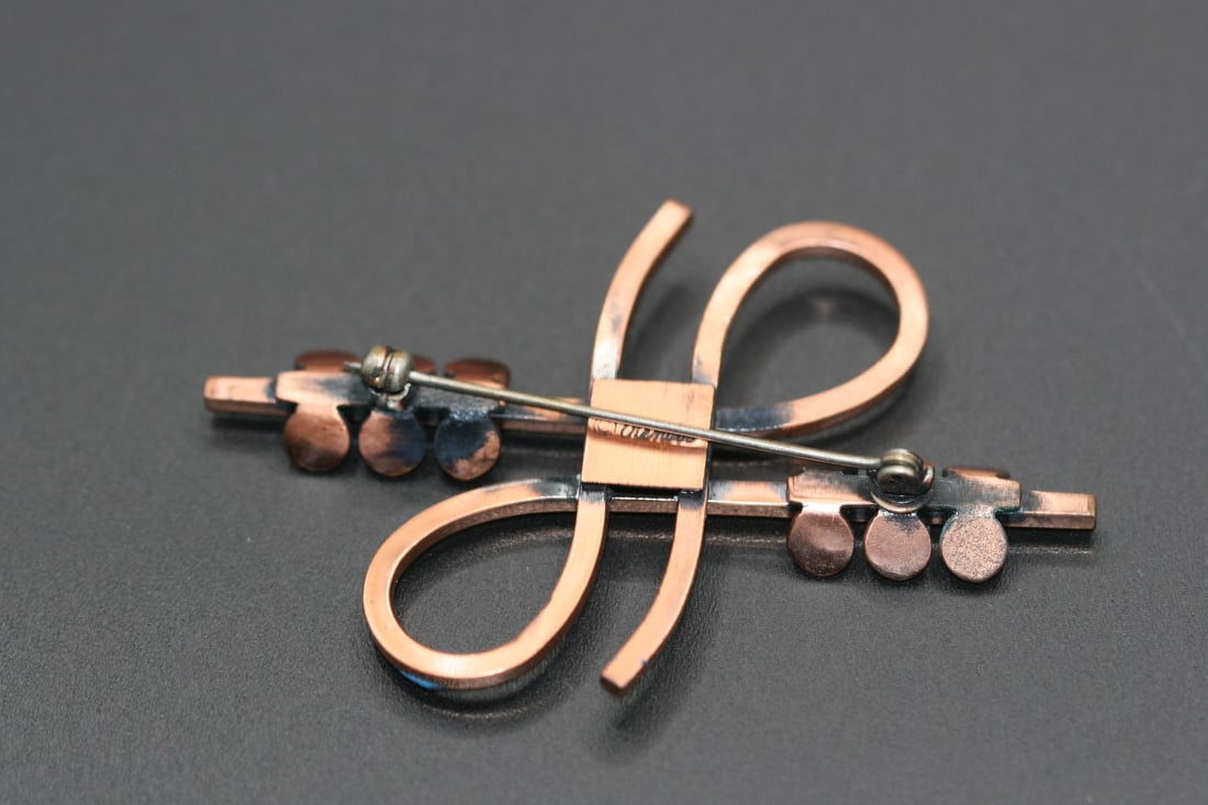Renoir Copper Signed Vintage Brooch Pin .Lot#64: Renoir Copper Signed Vintage Brooch Pin measures 2 3/4" x 1 5/8"