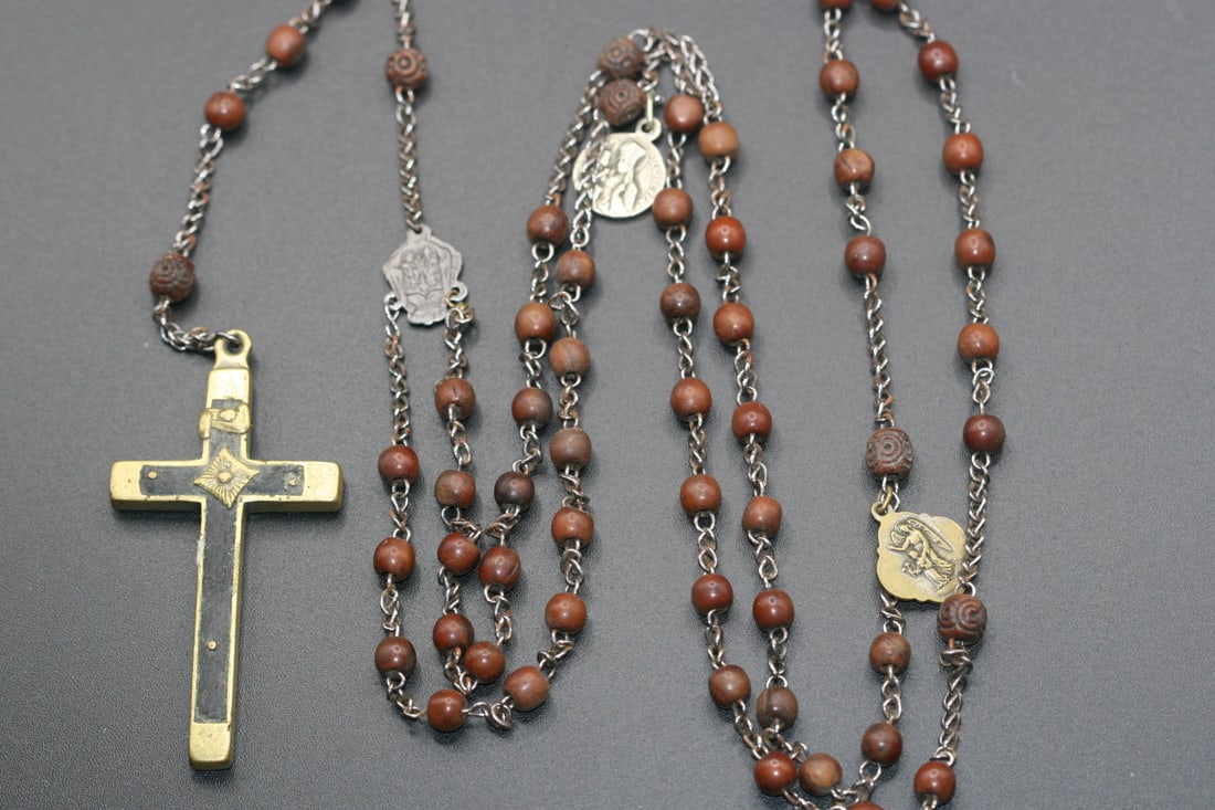 Rosary Vintage Very Old Brass Wood Carved .Lot#70: Rosary Vintage Very Old Brass Wood Carved measurements:hanging length 26" 36" circumference with an 8" dropcrucifix 2 1/2" H x 1 1/4"W
