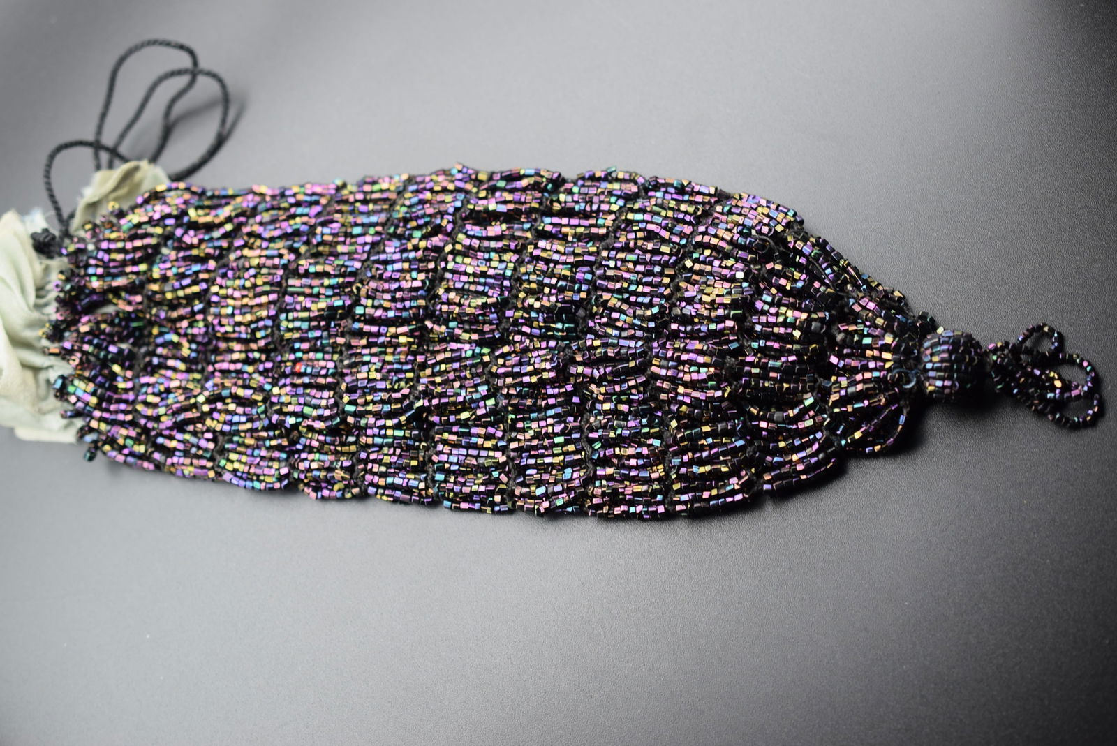 Beaded Cylinder Hand Bag Hand Made Vintage Lot#CF 157: Beaded Cylinder Hand Bag Hand Made Vintage measures 9 1/2" x 3"