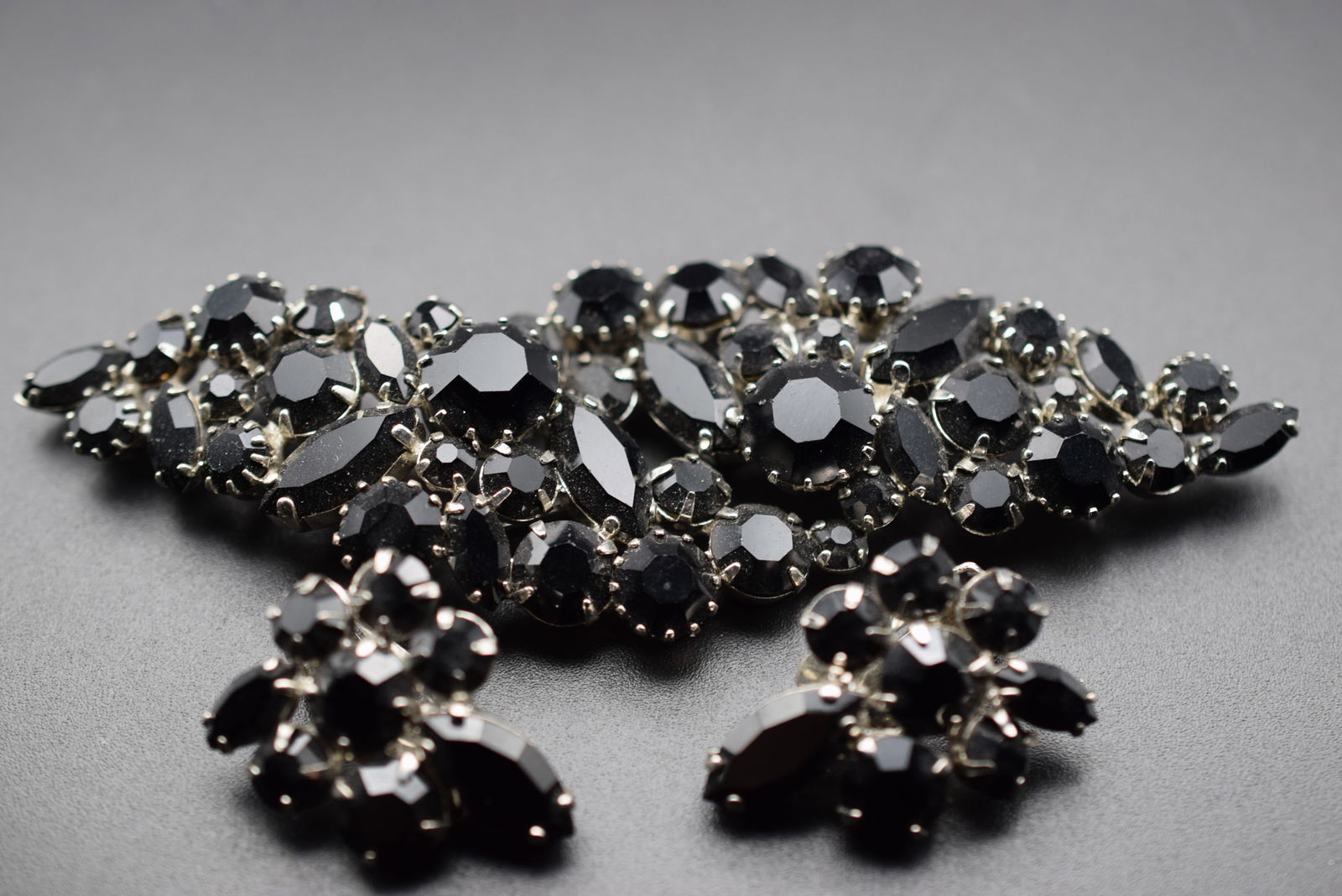 Jet Black Rhinestone Huge over 4" Brooch Earrings Vintage Lot#CF 163 (1 of 2)