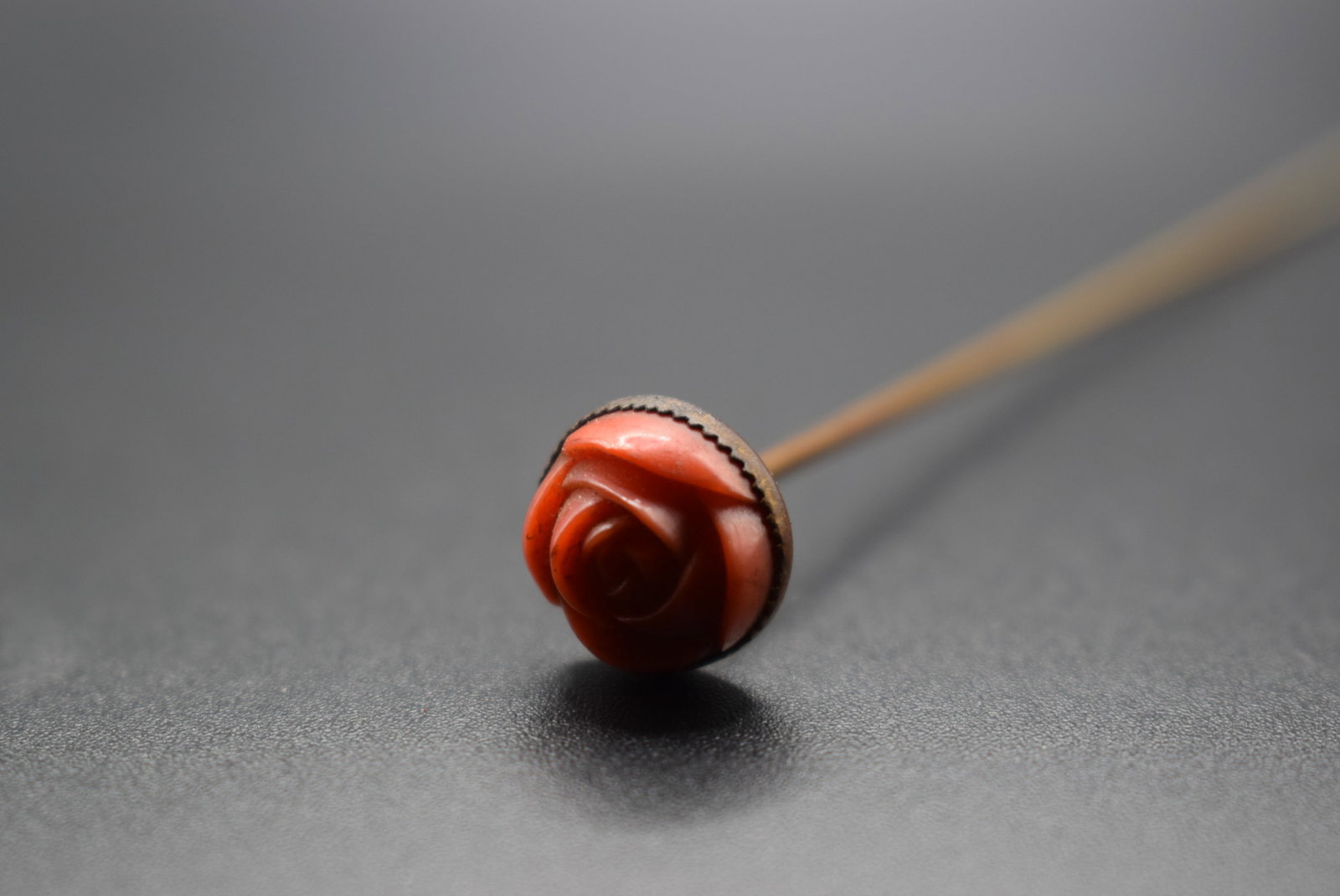 Coral Vintage Edwardian Hatpin .Lot#180: Coral Vintage Edwardian Hatpin measures 6" long the top measures 1/2" in diameter really old lovely piece !