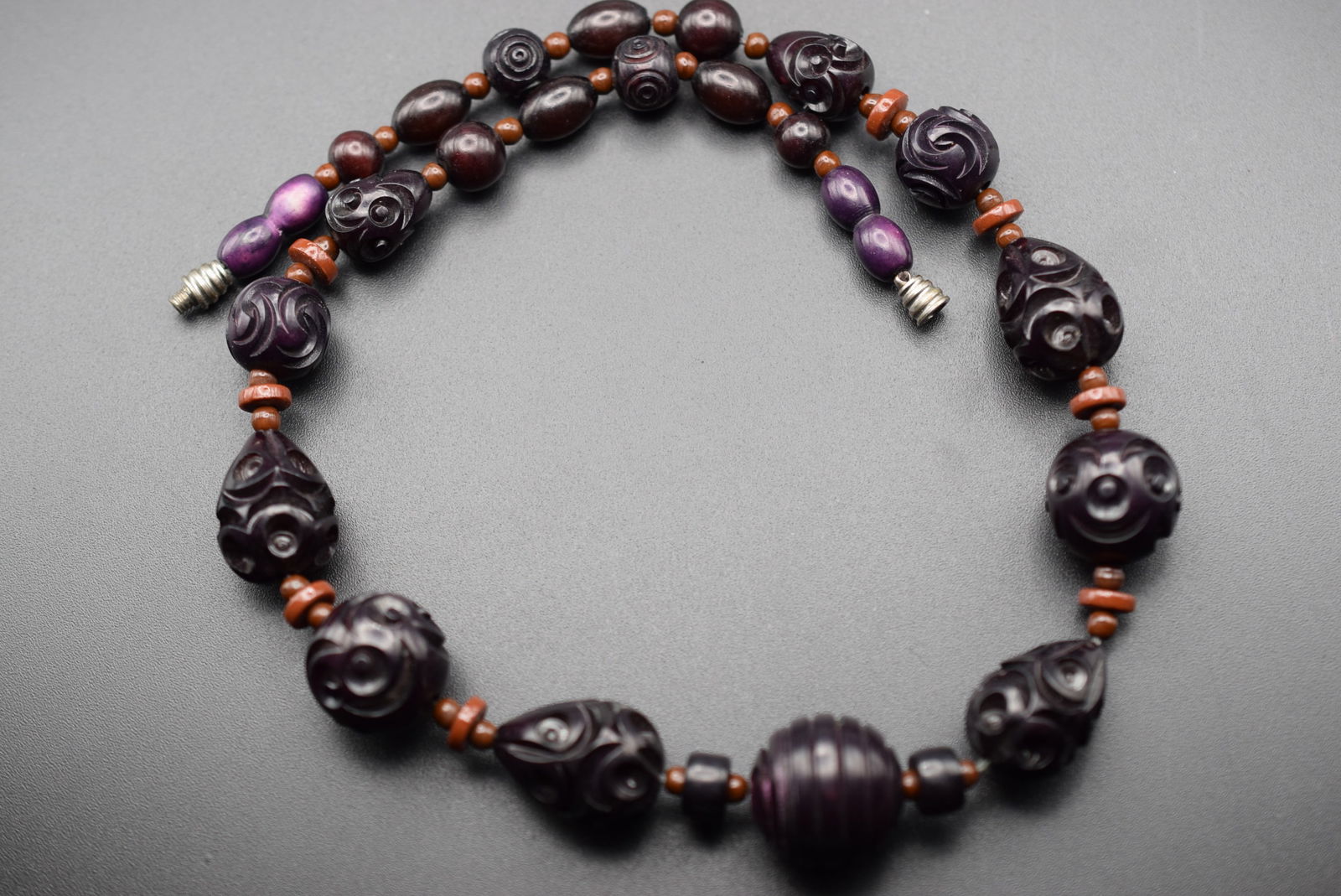 Carved Bakelite Necklace Vintage Lot#CF 210: Carved Bakelite Necklace Vintage measures 18 1/2" long