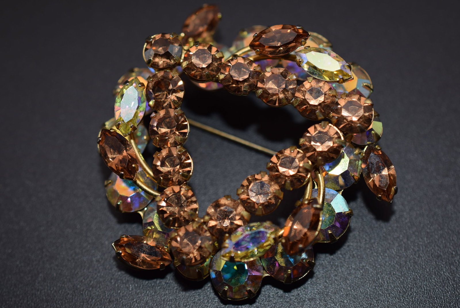 Keyes Rhinestone Brooch Pin Vintage Lot#CF 259: Keyes Rhinestone Brooch Pin Vintage measures 2" in diameter