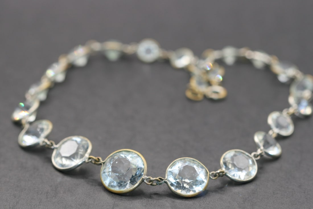 CZ Crystal Choker Necklace Vintage .Lot#262: CZ Crystal Choker Necklace Vintage measures 14" long largest center crystal measures 15mm in diameter
