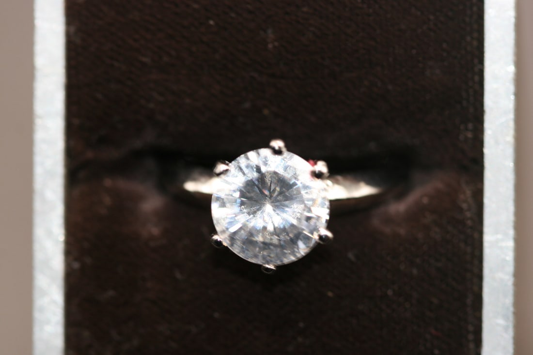 Sterling Silver 925 Solitaire CZ Ring Size 7.5   .Lot#296 (1 of 5)