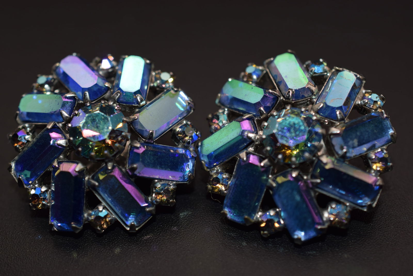 Rhinestone Clip Earrings Vintage 1940's Lot#CF 301: Rhinestone Clip Earrings Vintage 1940's measures 1 1/8" in diameter